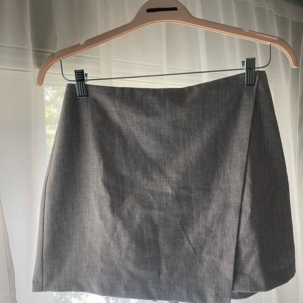 Abercrombie & Fitch Gray Mini Skirt
